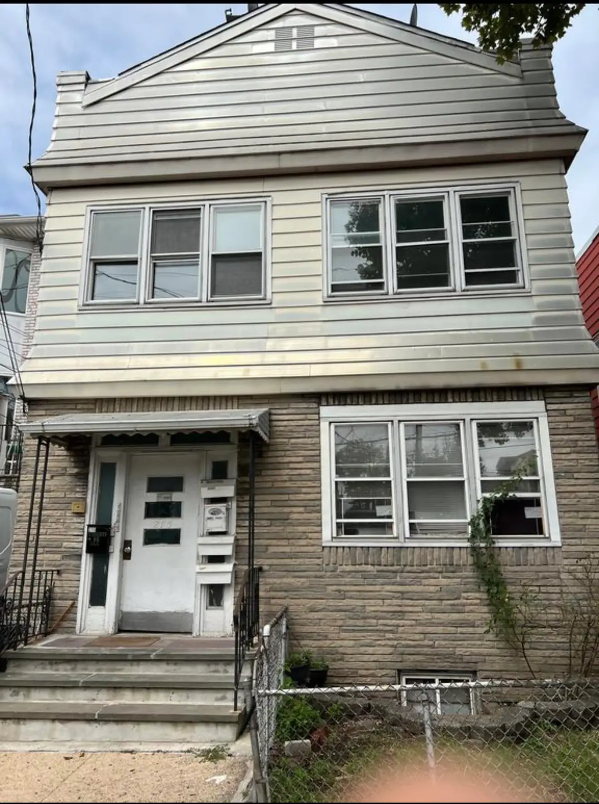 215 LIBERTY AVE, Jersey City, NJ 07306 - #1
