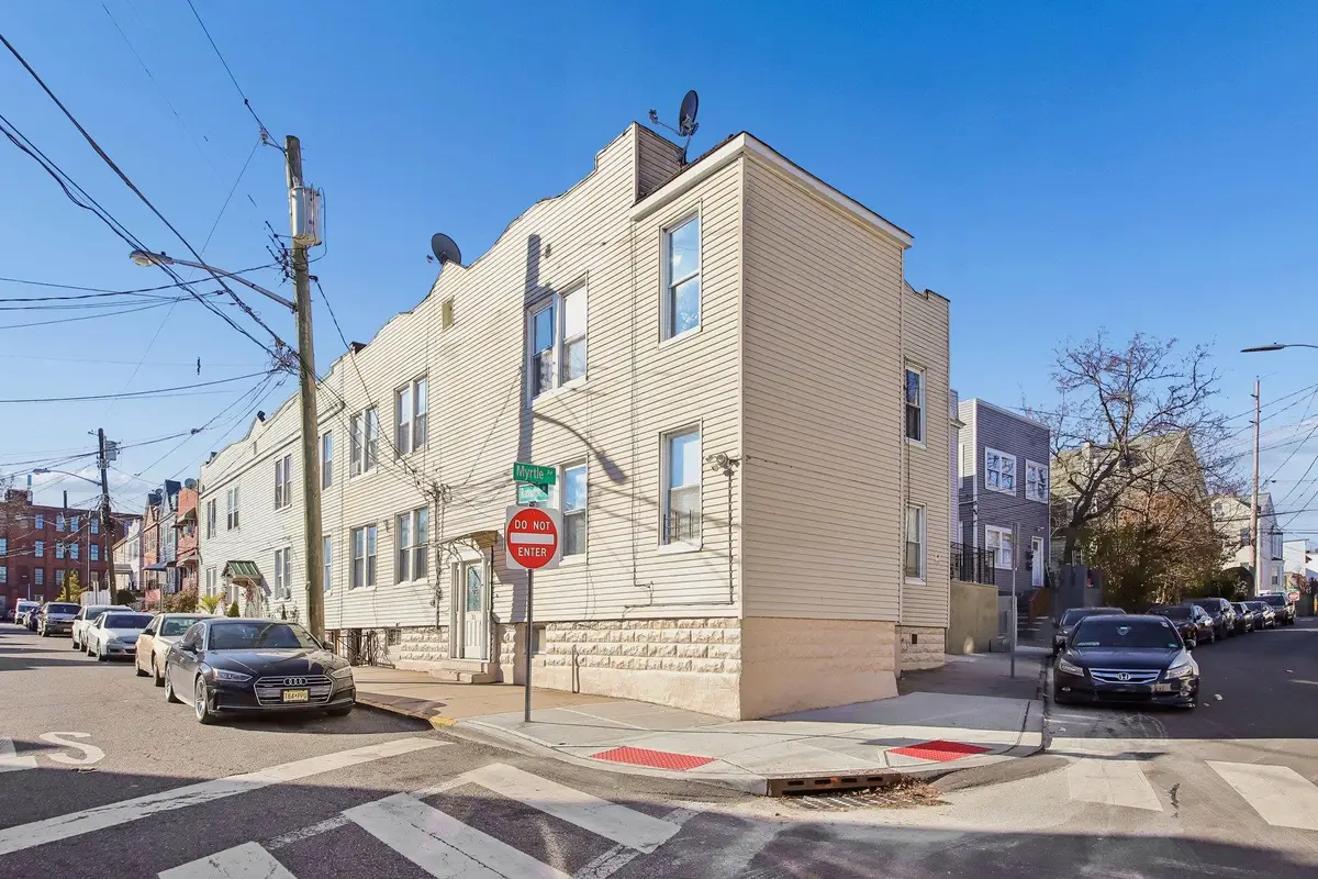 17 MYRTLE AVE, Jersey City, NJ 07305 - #1