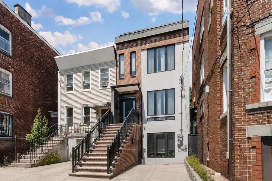 13 BRITTON ST #1, Jersey City, NJ 07306 - #2