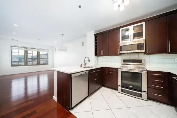 26 AVENUE AT PORT IMPERIAL #204, West New York, NJ 07093
