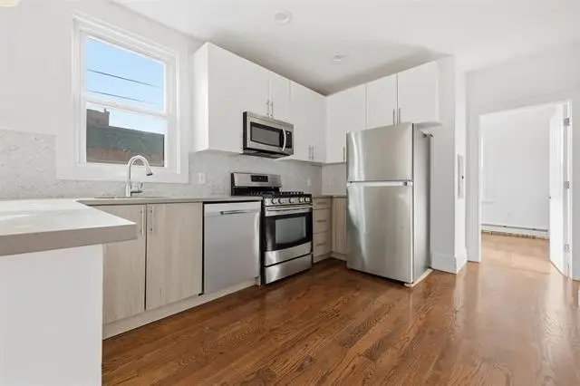 76 BOWERS ST, Jersey City, NJ 07307 - #3