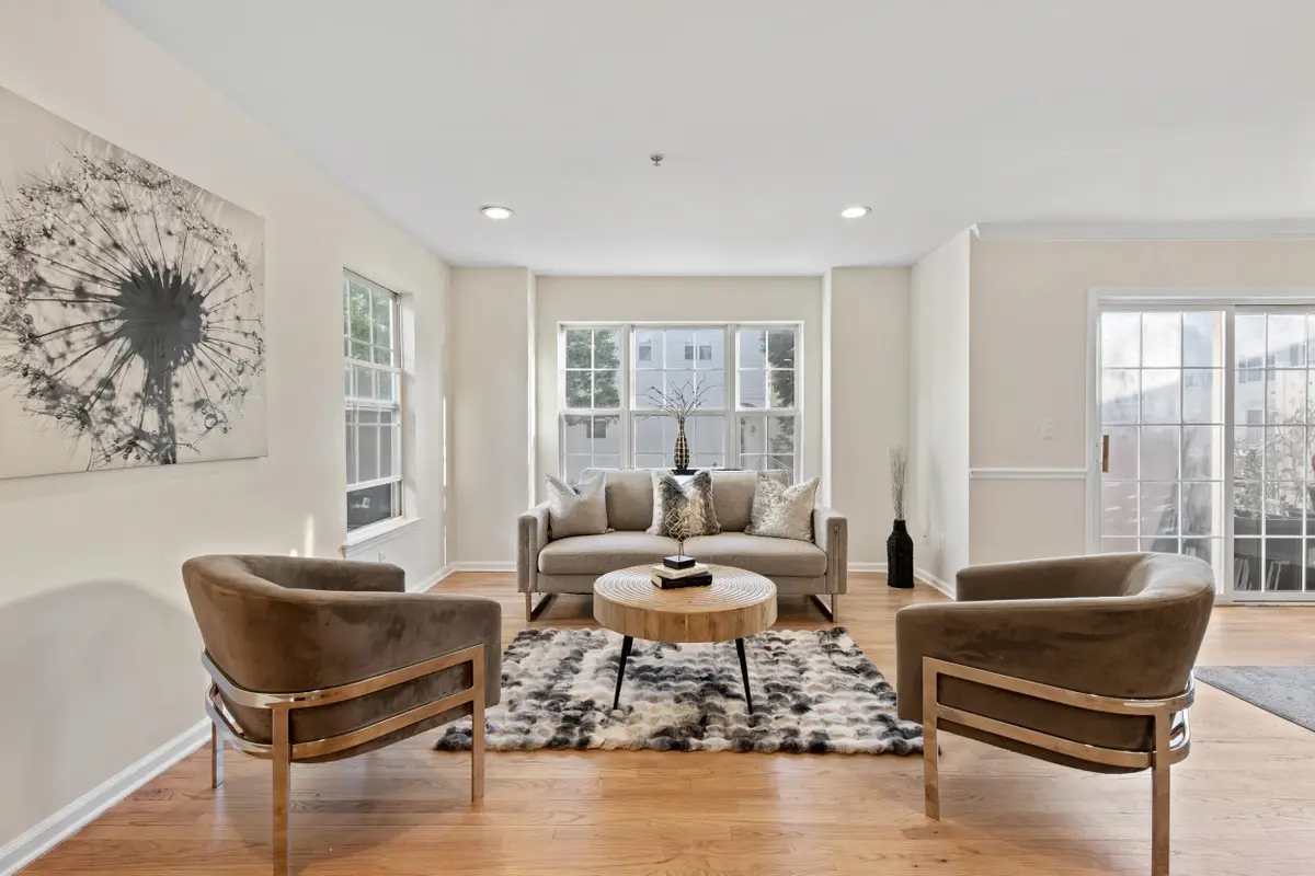 27 BAYSIDE DR, Bayonne, NJ 07002 - #1