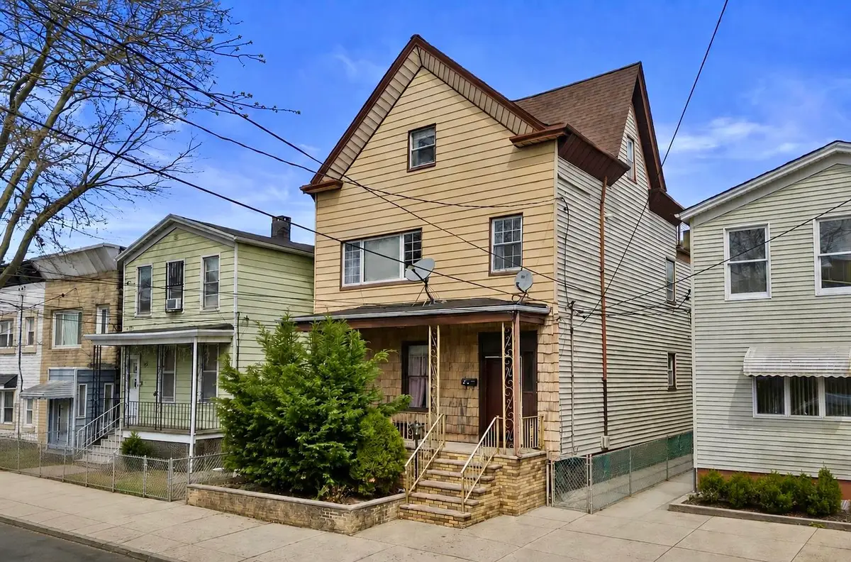 19 WEST 9TH ST, Bayonne, NJ 07002 - #1