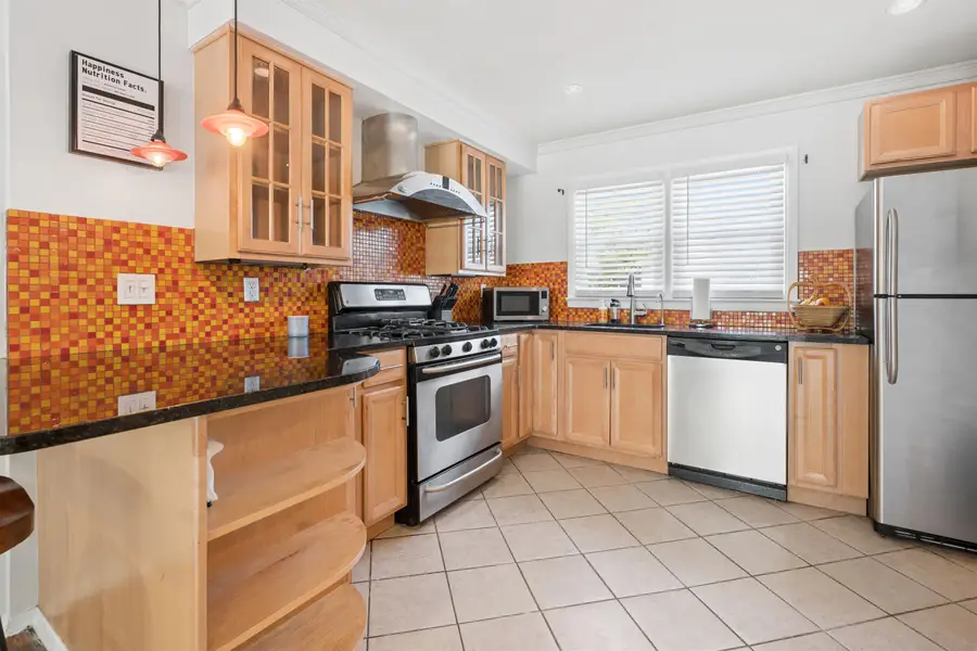 106 COUNTRY VILLAGE RD, Jersey City, NJ 07305-1241 - #2