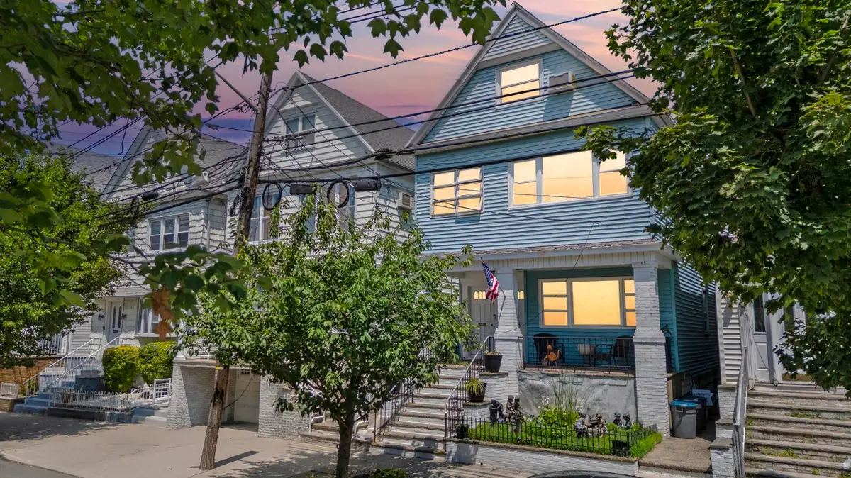 131 WEST 10TH ST, Bayonne, NJ 07002 - #1