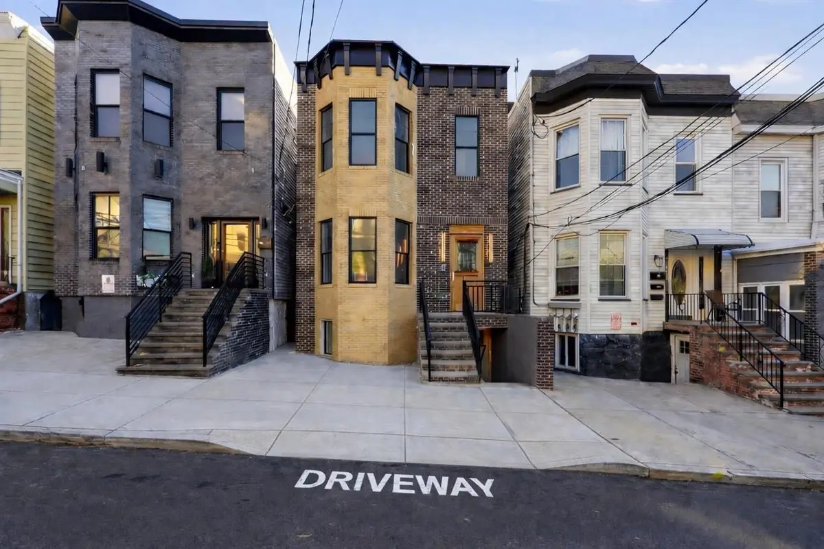 821 18TH ST, Union City, NJ 07087 - #1
