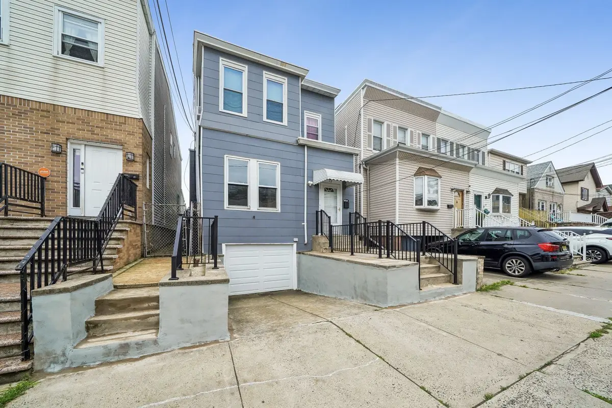 32 EAST 46TH ST, Bayonne, NJ 07002 - #1