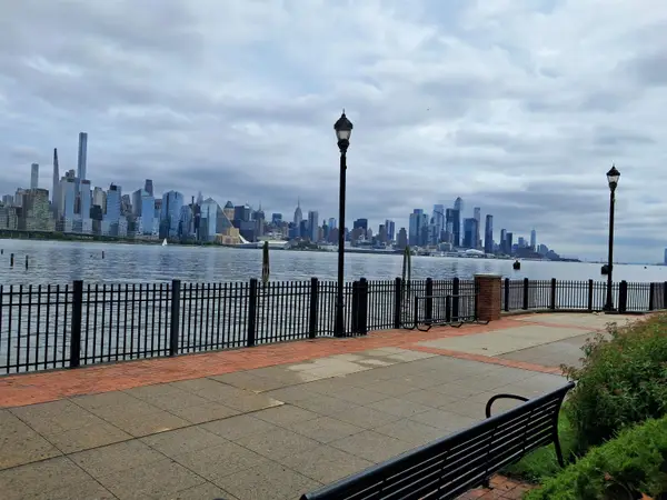 411 NEWBURGH CT #411, West New York, NJ 07093
