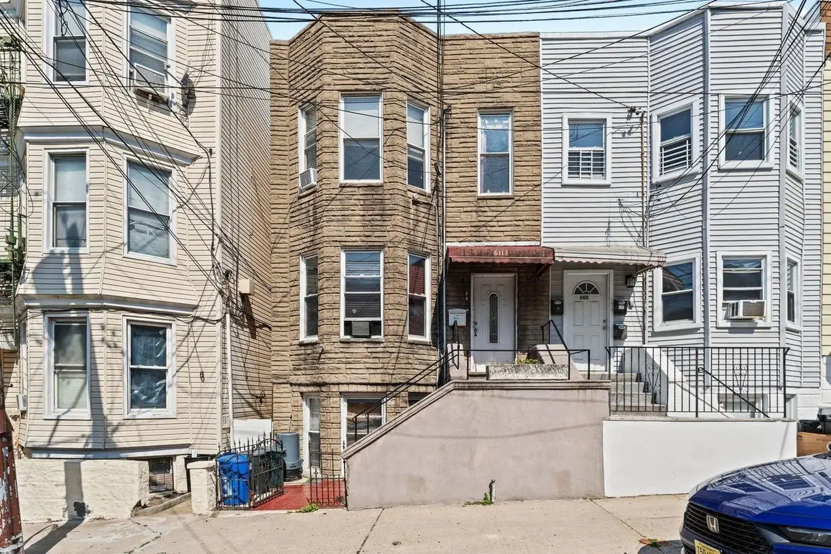 6113 WASHINGTON ST, West New York, NJ 07093 - #1