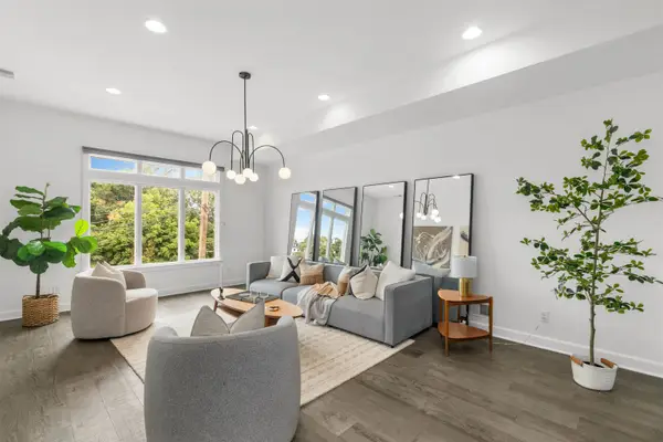 627 GREGORY AVE, Weehawken, NJ 07086