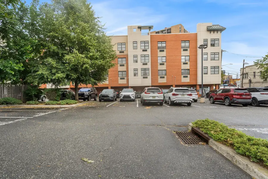 9252 KENNEDY BLVD #204, North Bergen, NJ 07047 - #2