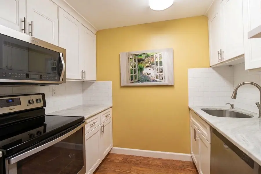 1033 HARMON COVE TOWER, Secaucus, NJ 07094 - #2
