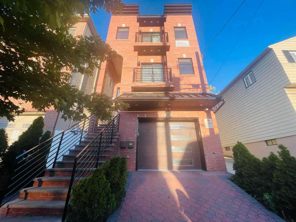 586 LIBERTY AVE, Jersey City, NJ 07307 - #1
