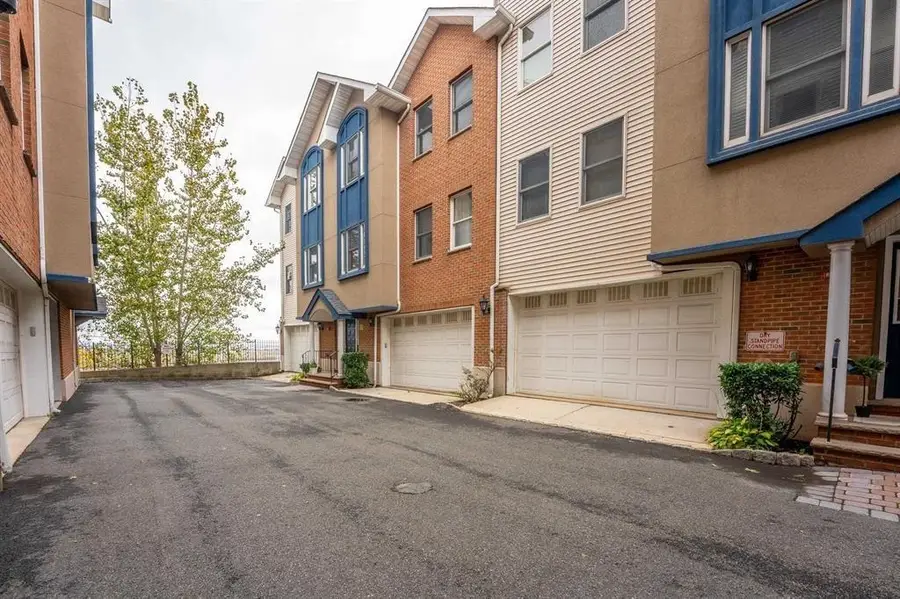 620 38TH ST #701, Union City, NJ 07087 - #3