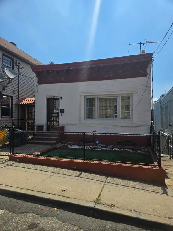 6802 SMITH AVE, North Bergen, NJ 07047