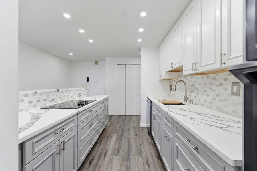7855 BLVD EAST #17i, North Bergen, NJ 07047 - #3