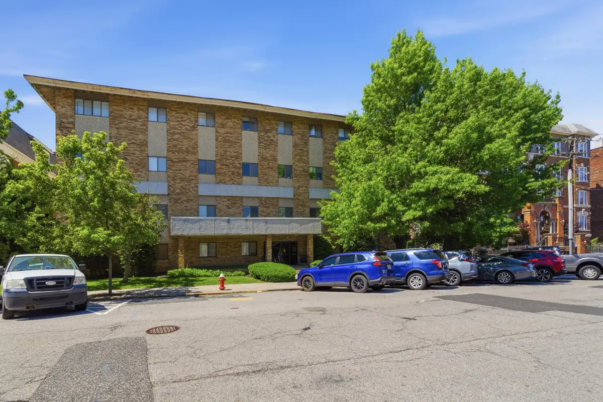 86 WEST 33RD ST #211, Bayonne, NJ 07002 - #1