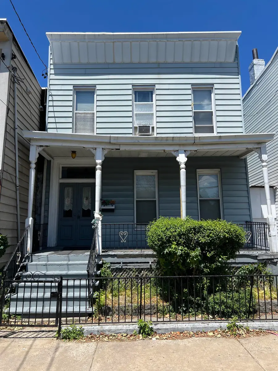 5 MILLTON AVE, Jersey City, NJ 07307 - #3