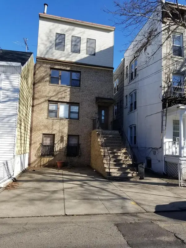 84 LAIDLAW AVE, JC, Heights, NJ 07306