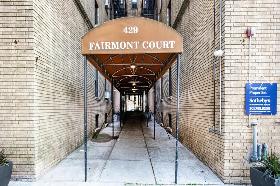 429 FAIRMOUNT AVE #403, Jersey City, NJ 07306 - #2