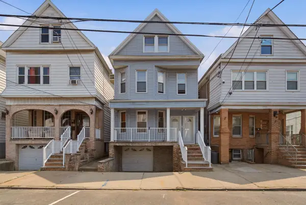 98 15TH ST, Bayonne, NJ 07002