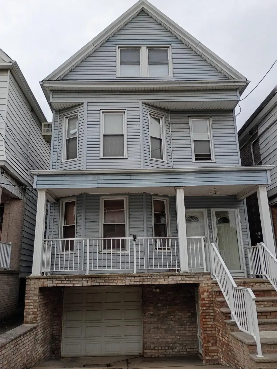 98 15TH ST, Bayonne, NJ 07002 - #2