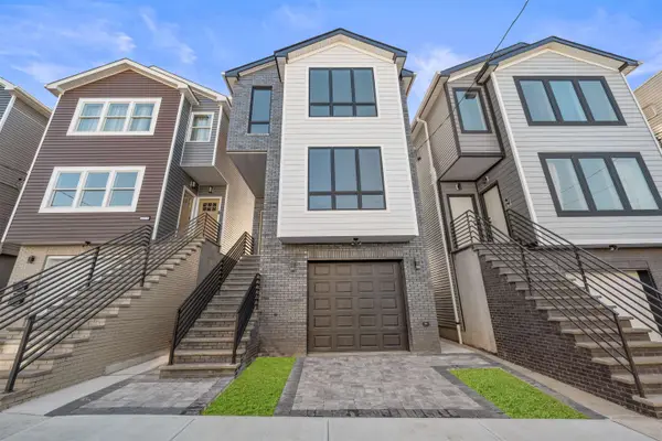 279 PEARSALL AVE, JC, Greenville, NJ 07305