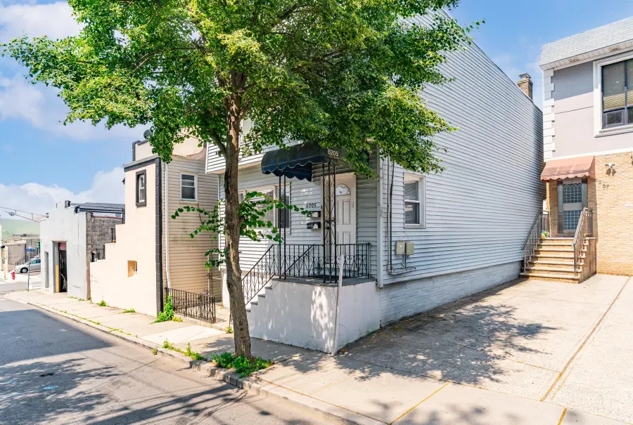 6205 ADAMS ST, West New York, NJ 07093 - #3