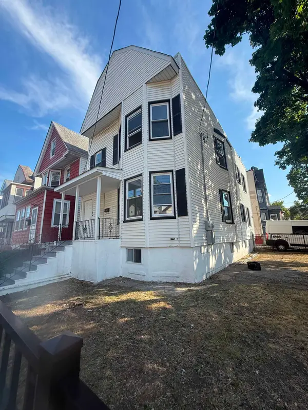 79 WARNER AVE, JC, Bergen-Lafayett, NJ 07305