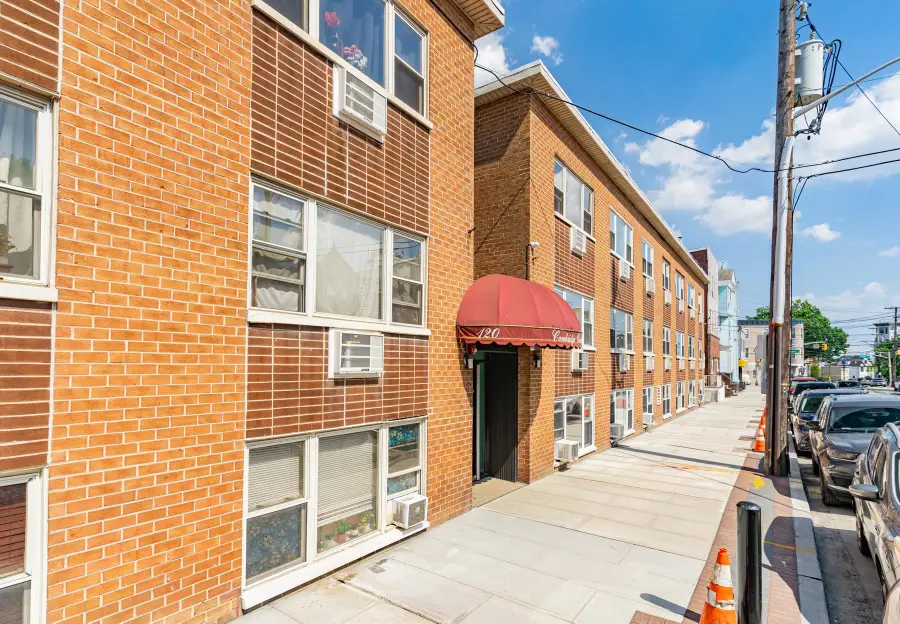 120 32ND ST #3P, Union City, NJ 07087-5815 - #3