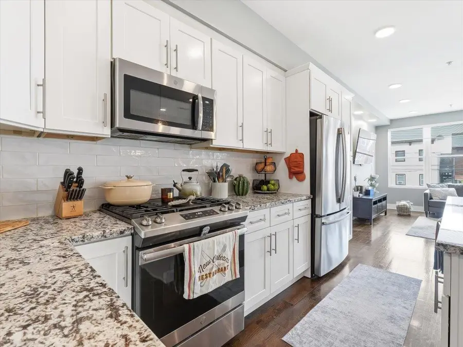 50 LAIDLAW AVE #2, Jersey City, NJ 07306 - #2