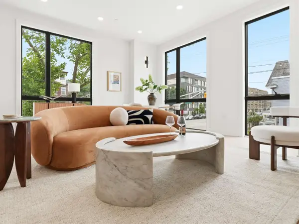 256 CLAREMONT AVE #2, JC, West Bergen, NJ 07305