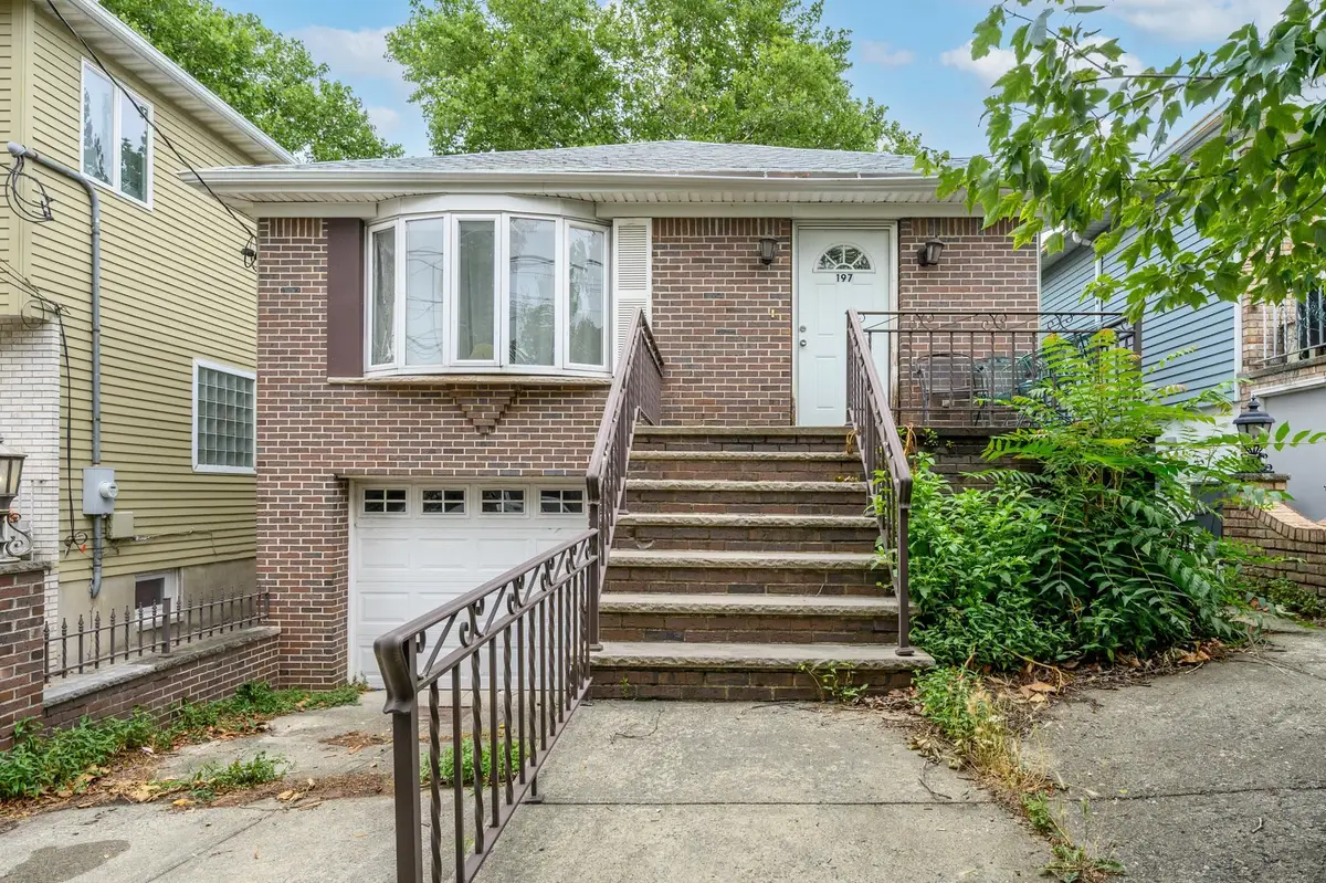 197 WEST 26TH ST, Bayonne, NJ 07002 - #1