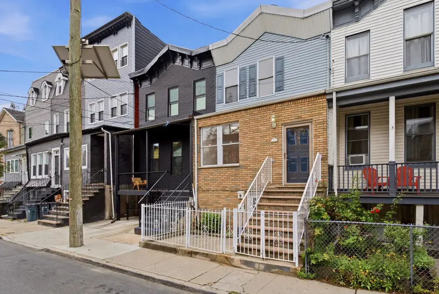 53 1/2 JEWETT AVE, Jersey City, NJ 07304 - #2