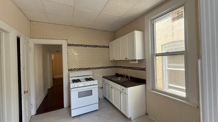198 NEPTUNE AVE, Jersey City, NJ 07305 - #3