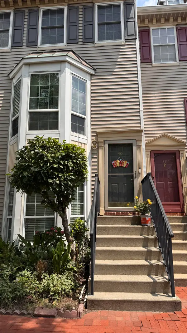 40 HOLLY ST, JC, Greenville, NJ 07305