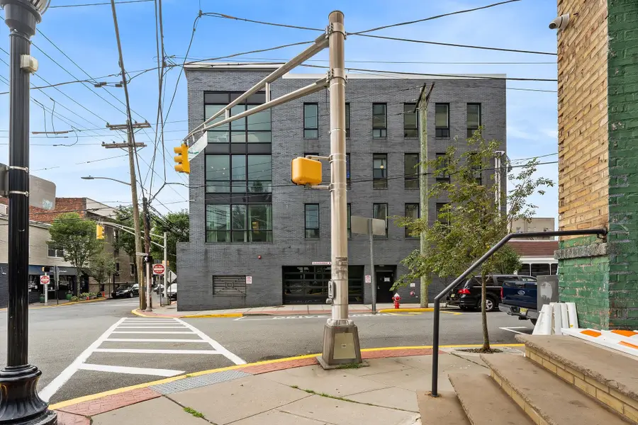 1601 MANHATTAN AVE #203, Union City, NJ 07087 - #3