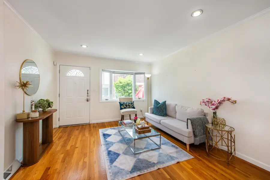 34 WALDO AVE #13, Jersey City, NJ 07306 - #3