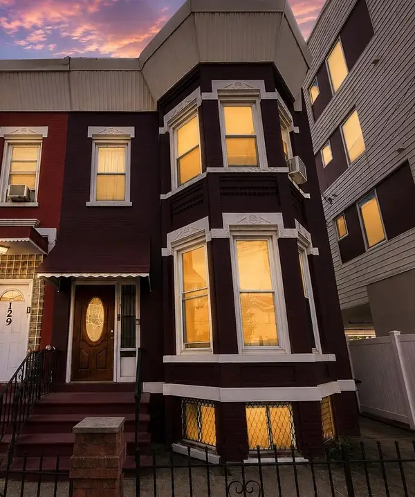 131 KEARNEY AVE, JC, Greenville, NJ 07305