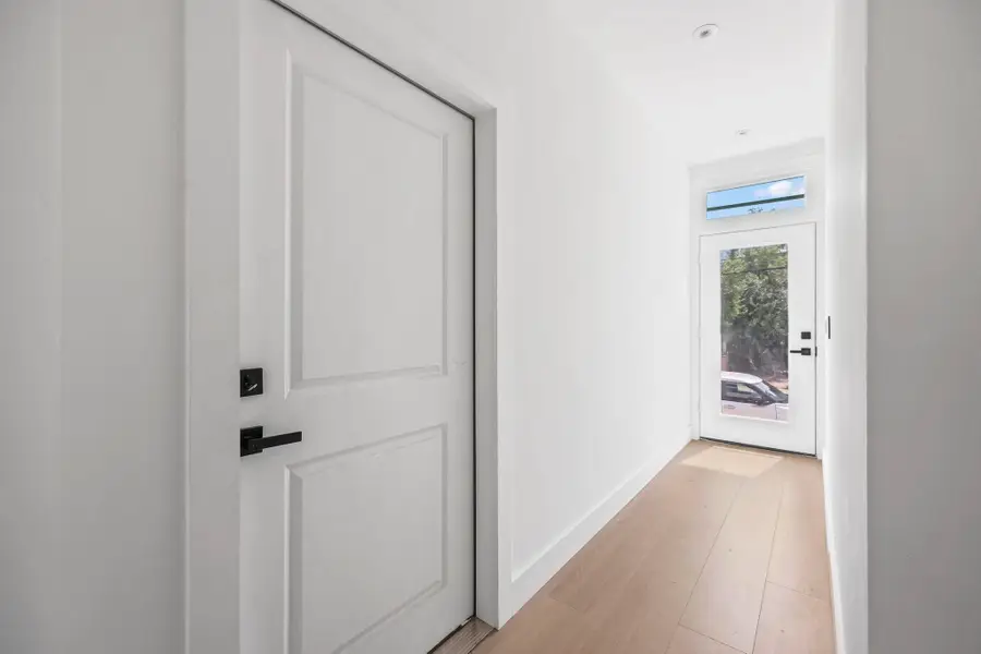 291 NEW YORK AVE #1, Jersey City, NJ 07307 - #3
