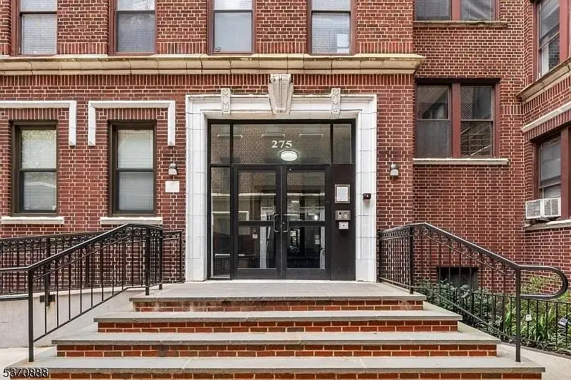275 HARRISON AVE #B1, Jersey City, NJ 07304 - #3