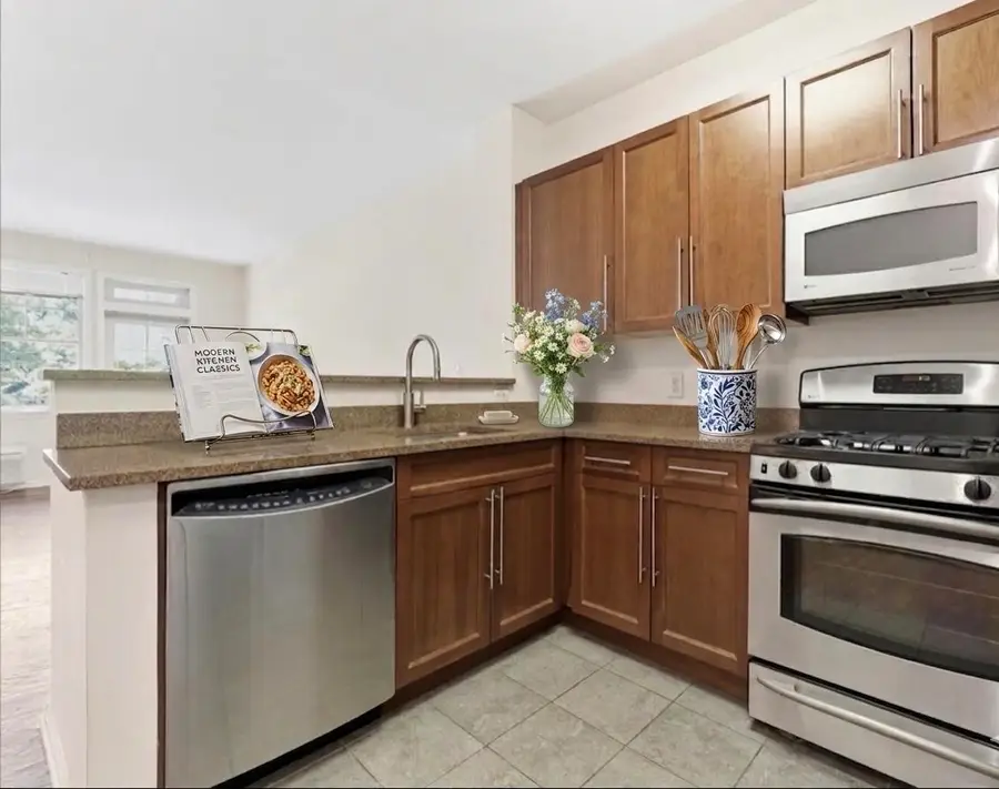 4 CONSTELLATION PL #106, Jersey City, NJ 07305 - #3