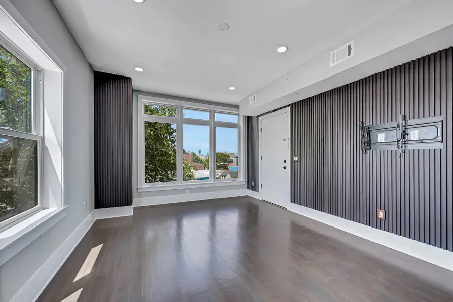 76 CORBIN AVE #1, Jersey City, NJ 07306 - #2