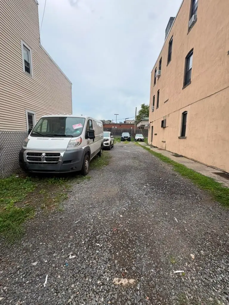 1181 SUMMIT AVE, Jersey City, NJ 07307 - #1