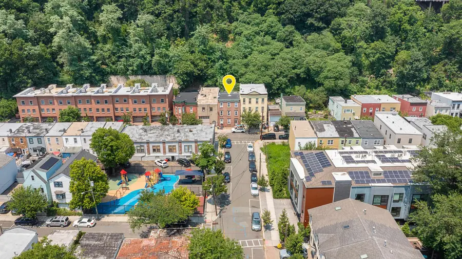 37 WEST 19TH ST, Weehawken, NJ 07086 - #2