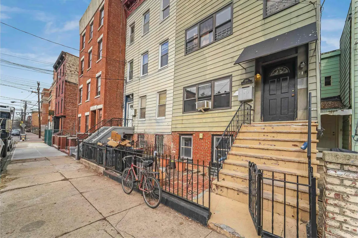 284 7TH ST, Jersey City, NJ 07302 - #1
