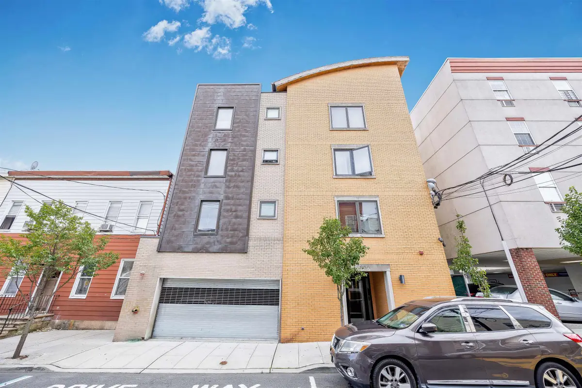 209 40TH ST #2C, Union City, NJ 07087 - #1