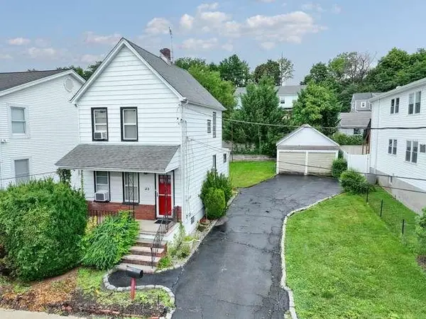 23 PROVIDENCE AVE, Woodland Park, NJ 07424-2828