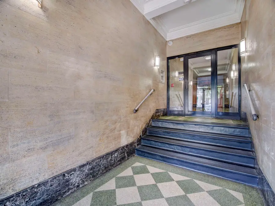 260 HARRISON AVE #104, Jersey City, NJ 07304 - #3