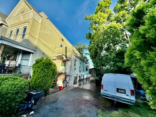 546 GARFIELD AVE, JC, Bergen-Lafayett, NJ 07304